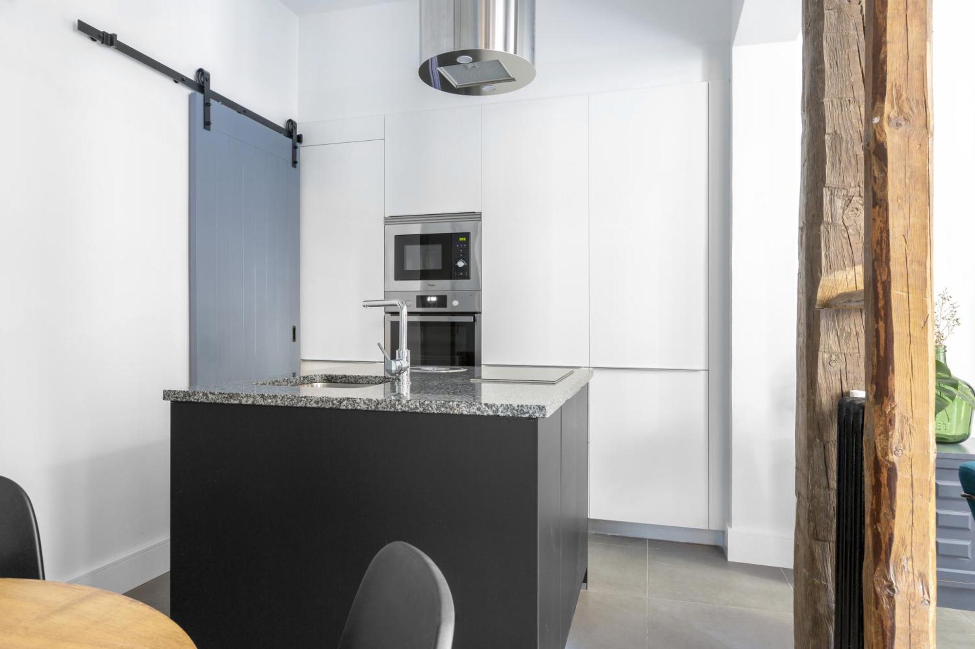 Apt Centrico Y Tranquilo De 2 Hab Madrid Luaran gambar