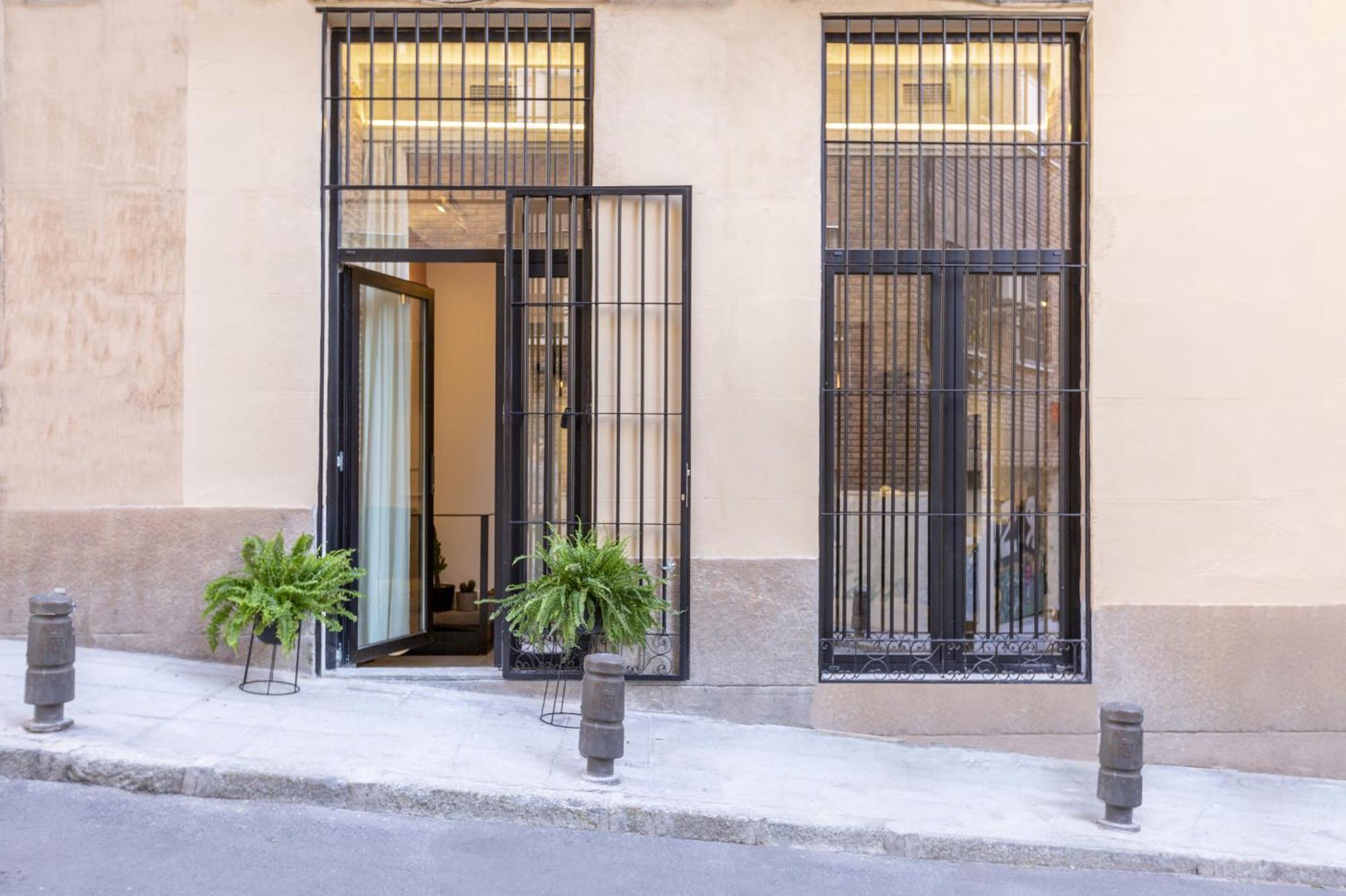 Apt Centrico Y Tranquilo De 2 Hab Madrid Luaran gambar